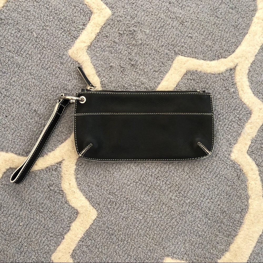 EUC - Banana Republic black and white wristlet